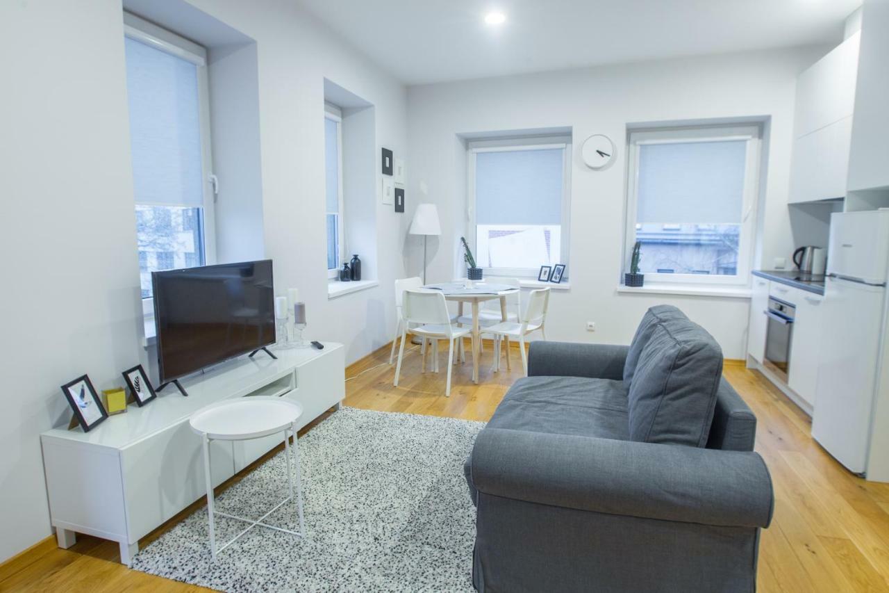 Bright 1Bd Apartment In Old Town By Hostlovers Kaunas Exterior foto
